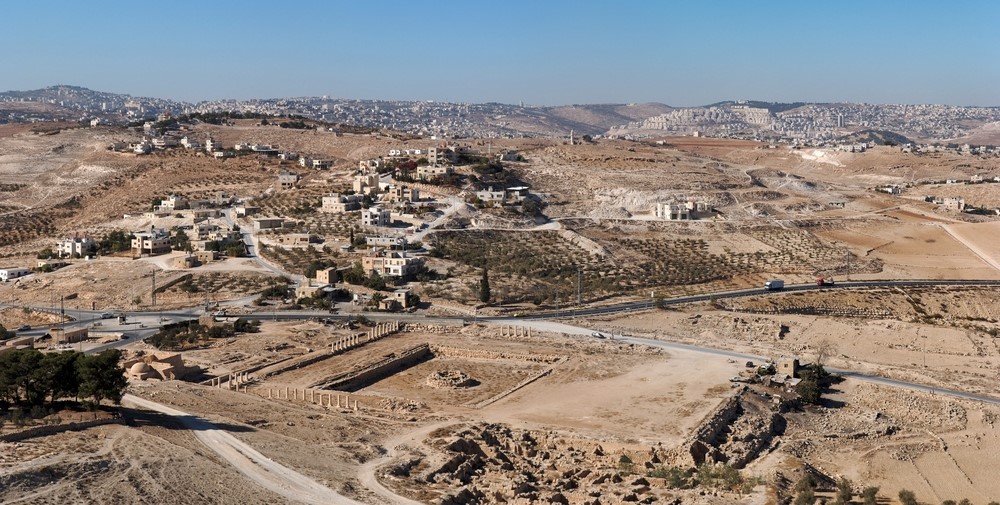 ciaobici excavations arab village herodio depositphotos 8898784 s 2019