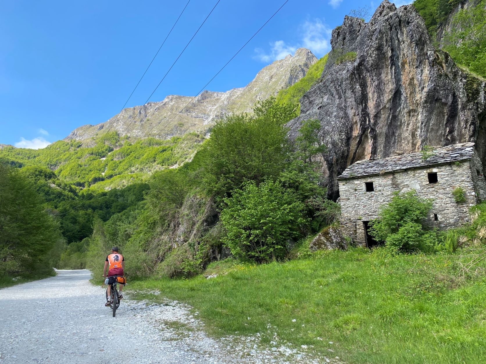 8 Giorno 3 Antica locanda o area di sosta lungo la Via vandelli sopra Vagli di sopra ciaobici mod2