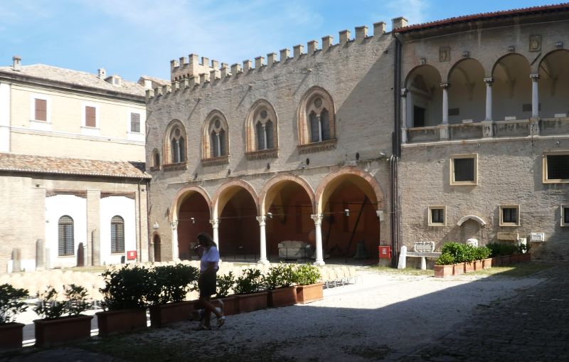 fano palazzo del museo civico 3