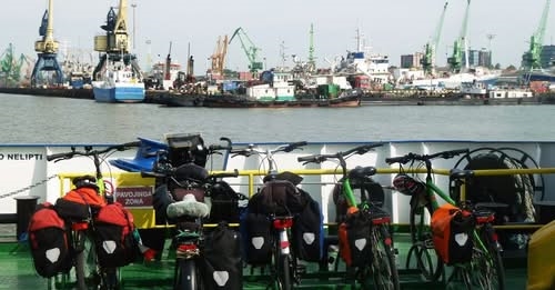 2025 traghetto con bici