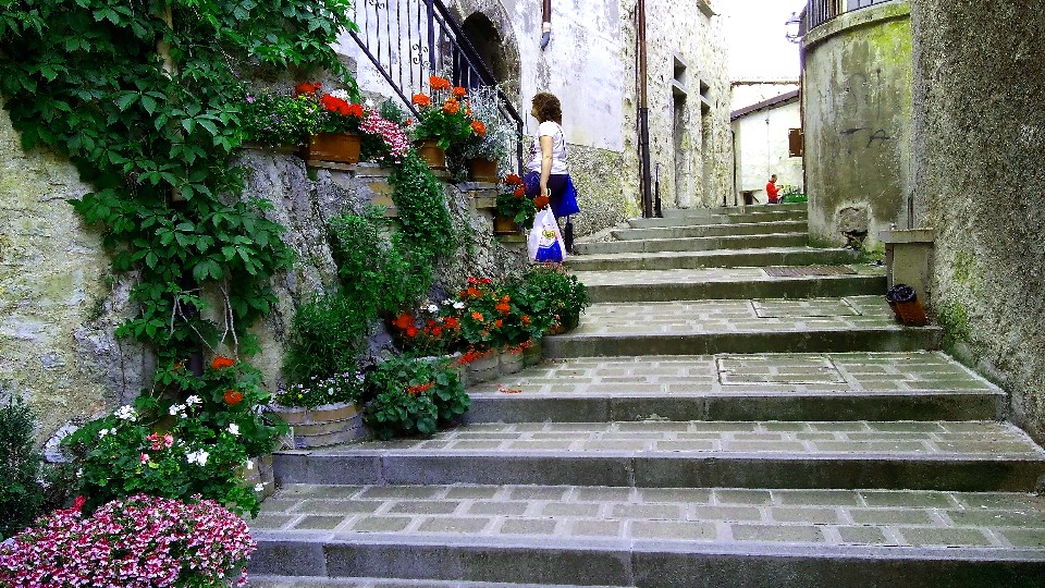 ciaobici centro storico di castelluccio