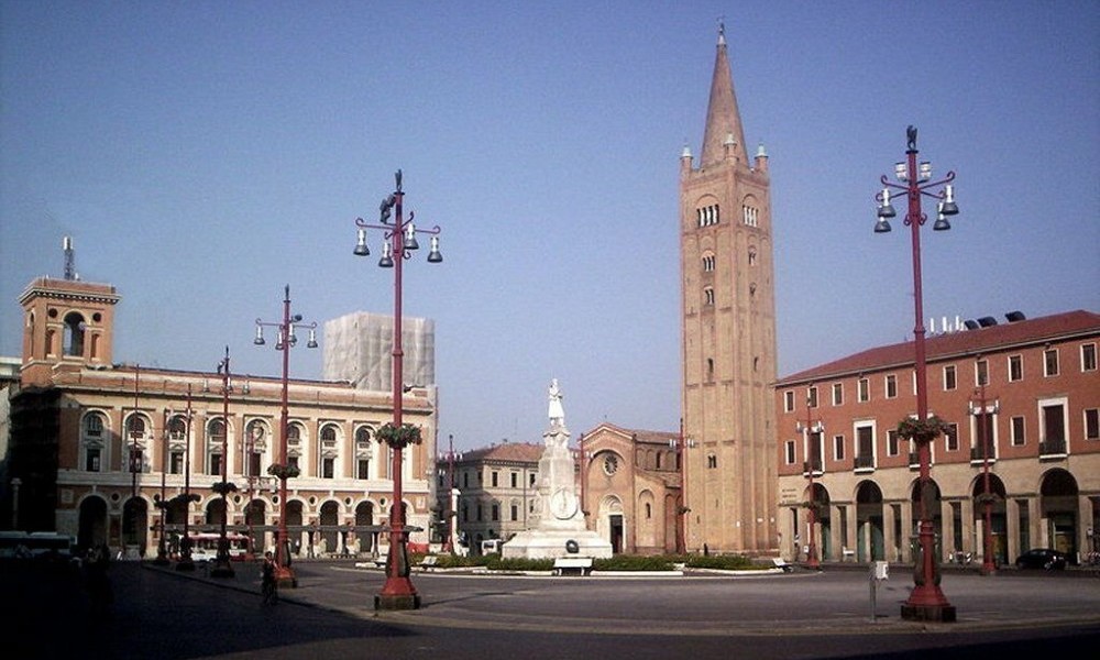 piazza saffi