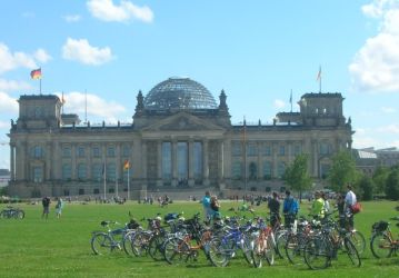 1-bici-davanti-al-reichstag