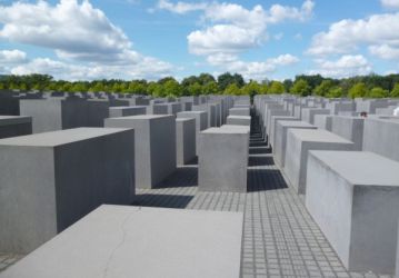 2-berlino-monumento-agli-ebrei-sterminati