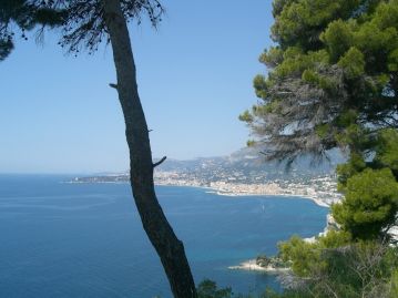 3-lungo-la-costa-ligure