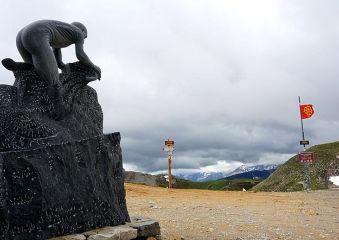 Tornanti ed altri incantesimi, 48 ore, 7 cime, 2 biciclette di Giacomo Pellizzari